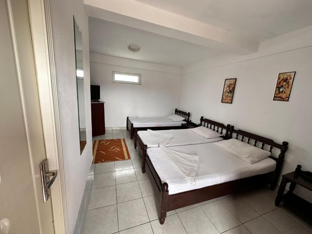 Casa Bucuria Hotel คอสติเนช ภายนอก รูปภาพ